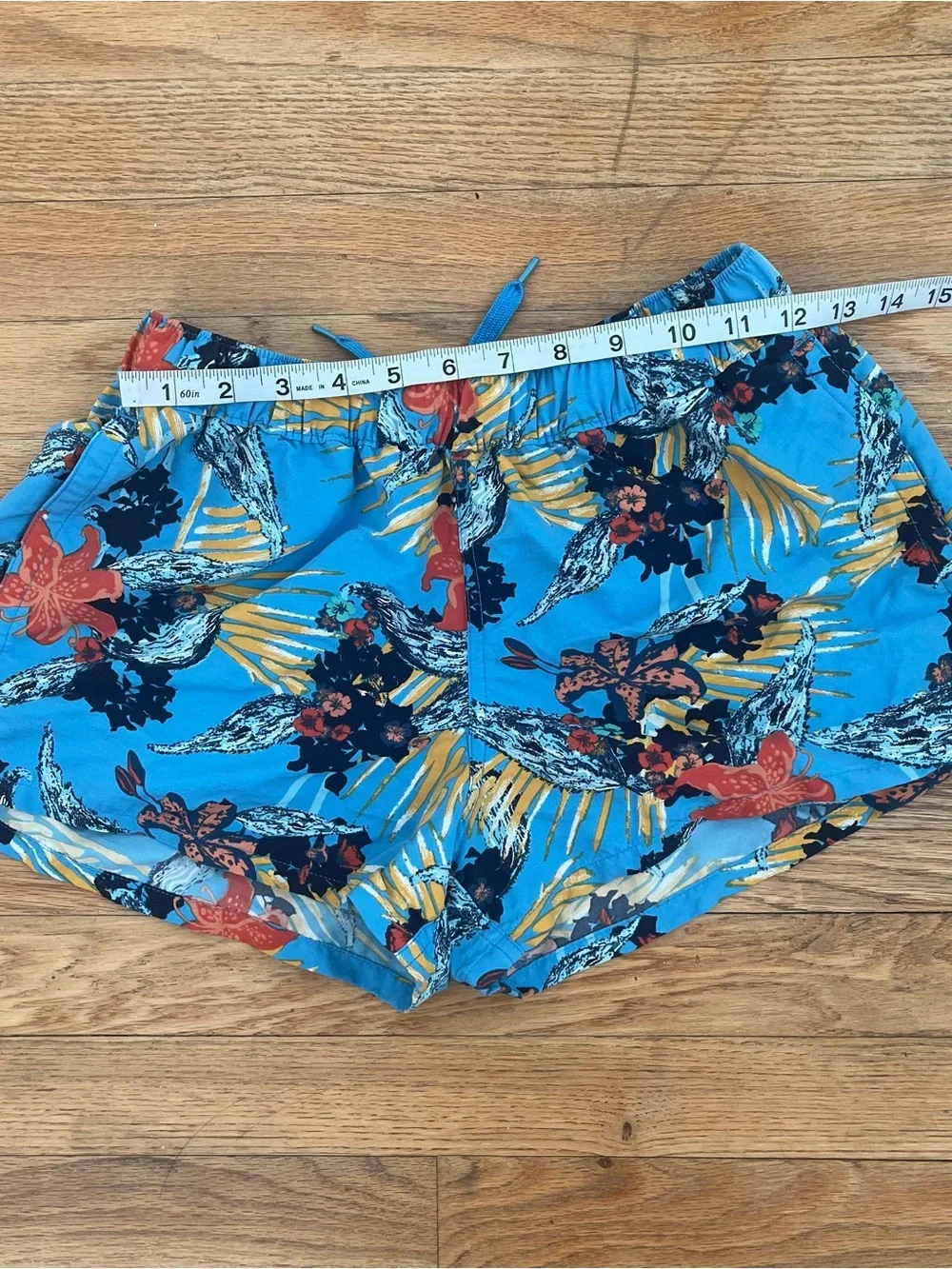 Patagonia Women’s Barely Baggies Swim Shorts Sz Small Blue Tropical Print